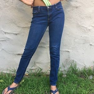 Low rise skinny jeans